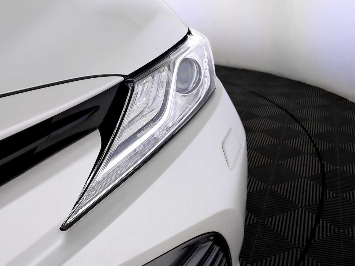 Toyota Camry 2019 года с пробегом. Фото: #16