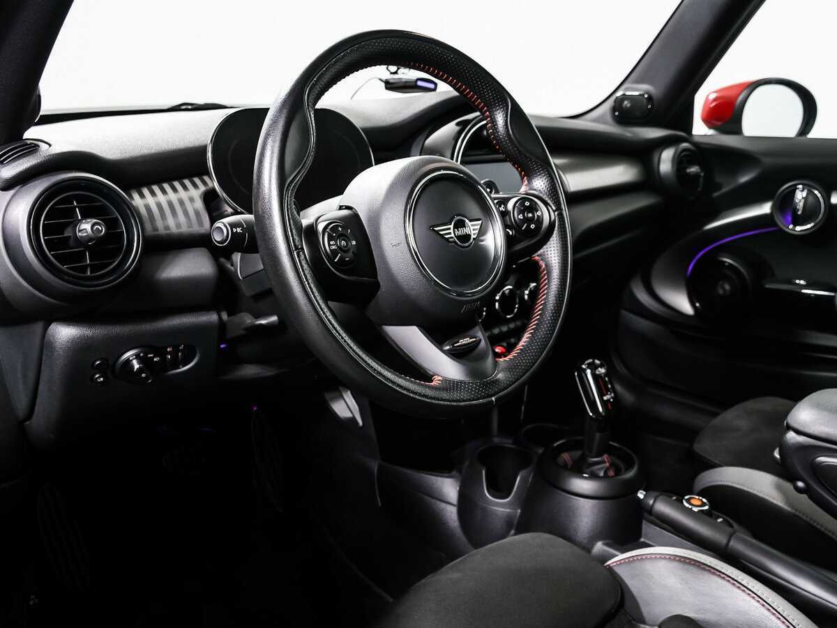 Mini Hatch 2021 года с пробегом. Фото: #12