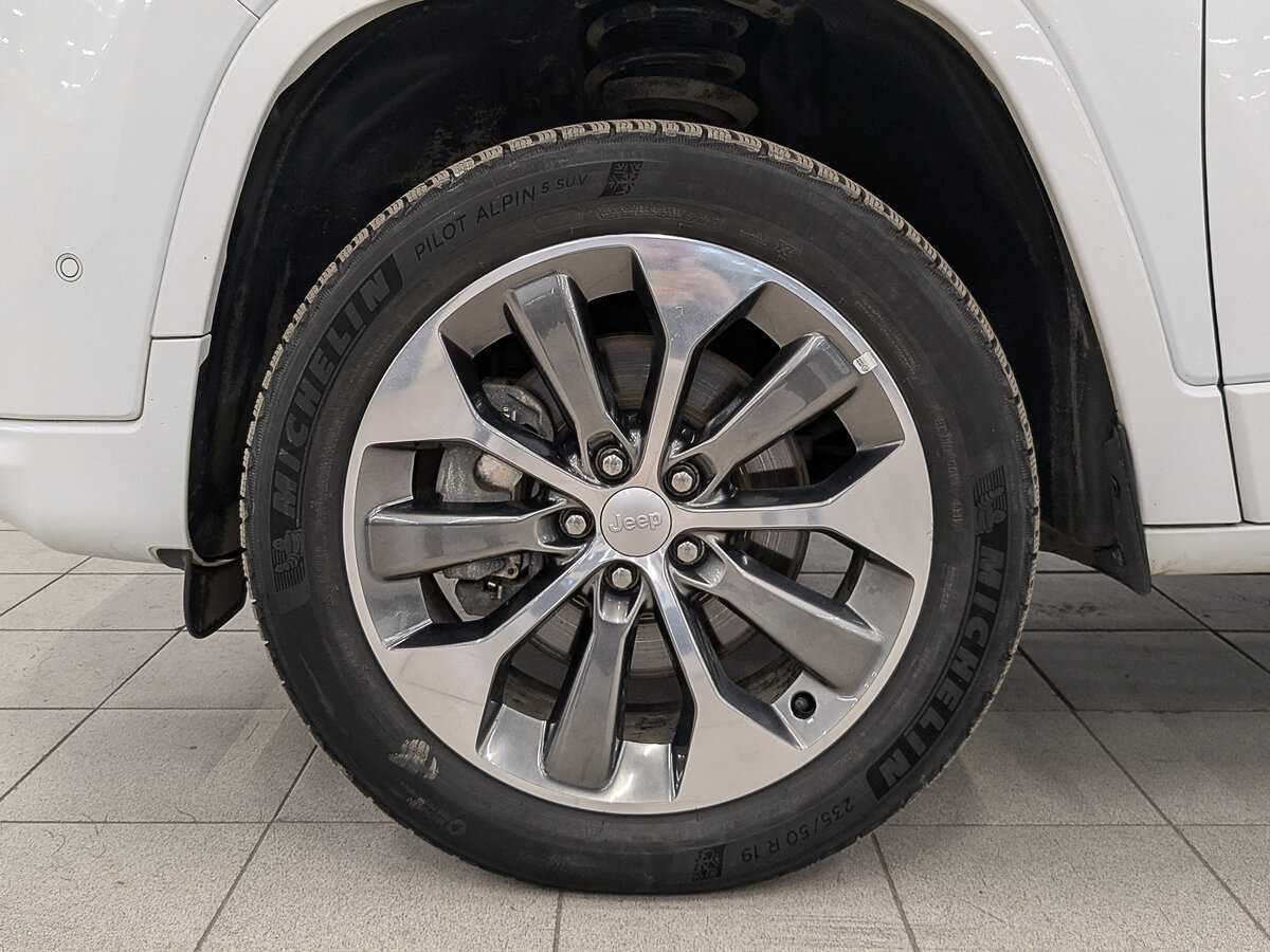 Jeep Cherokee 2019 года с пробегом. Фото: #11