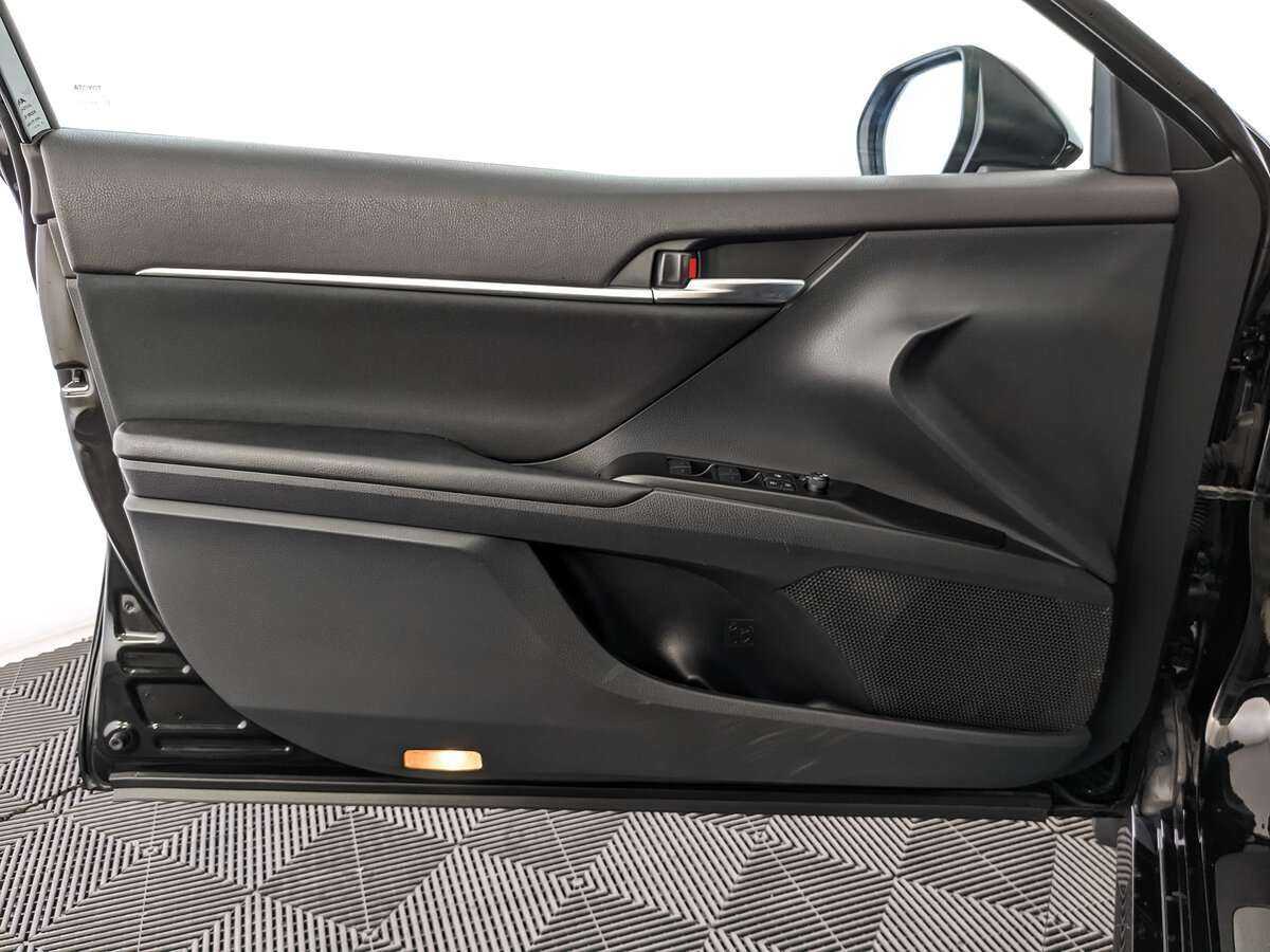 Toyota Camry 2021 года с пробегом. Фото: #14