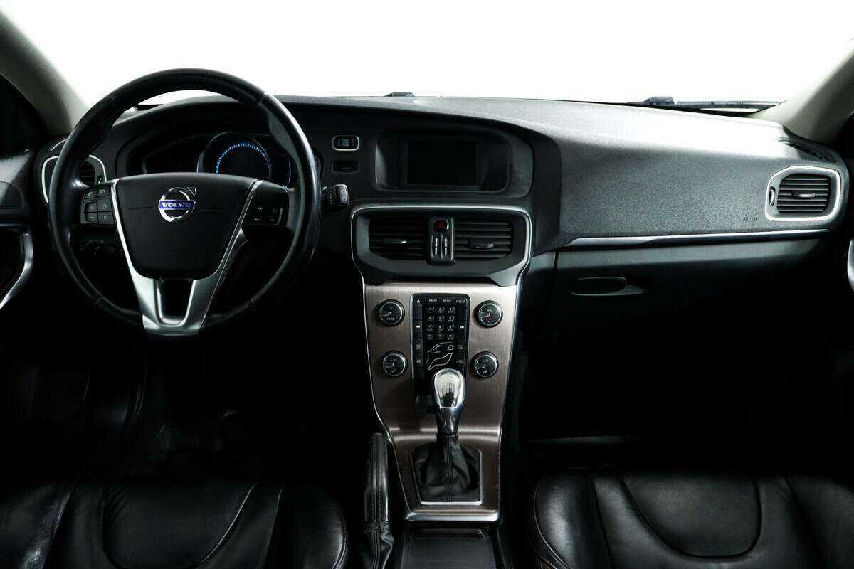 Volvo V40 Cross Country 2013 года с пробегом. Фото: #10
