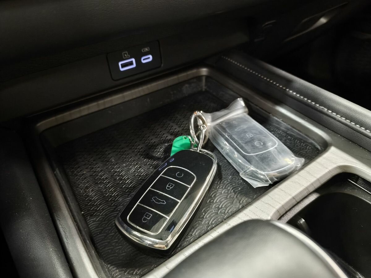 Chery Arrizo 8 2024 года с пробегом. Фото: #18