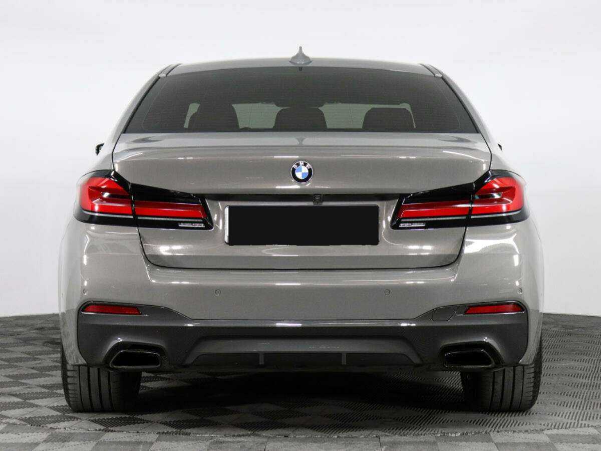 BMW 5 серии 2021 года с пробегом. Фото: #3