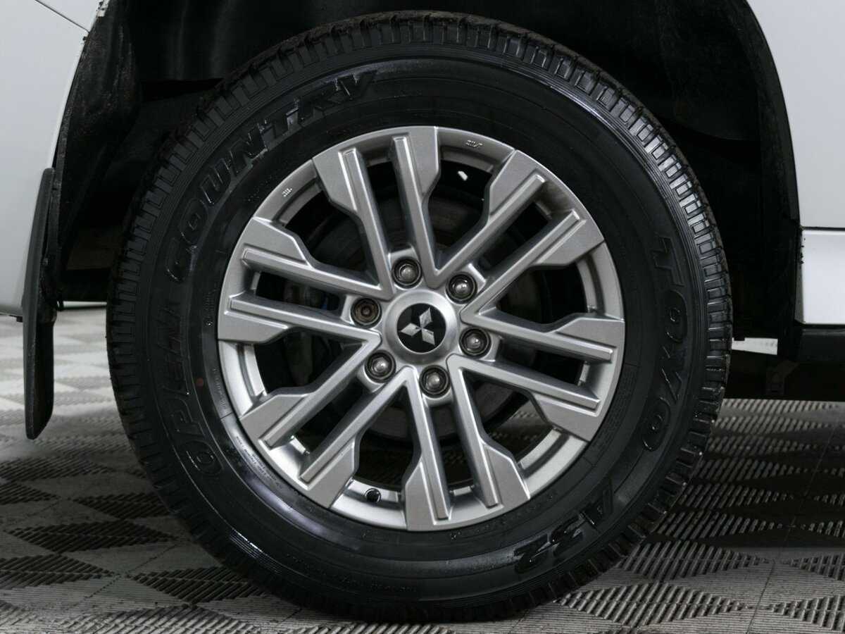 Mitsubishi Pajero Sport 2020 года с пробегом. Фото: #20