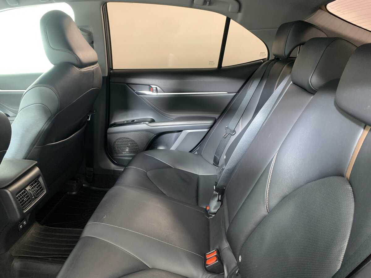 Toyota Camry 2020 года с пробегом. Фото: #18