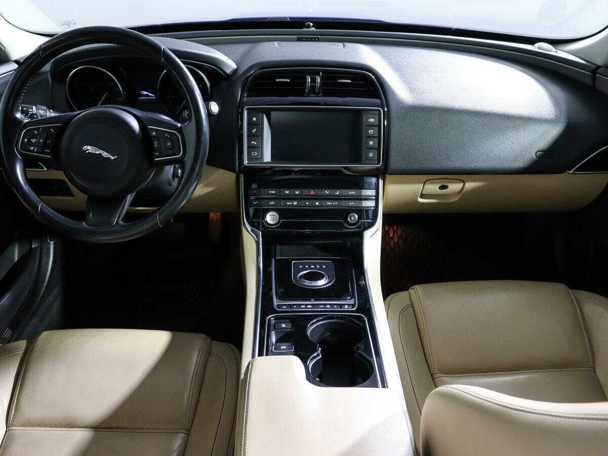 Jaguar XE 2016 года с пробегом. Фото: #11