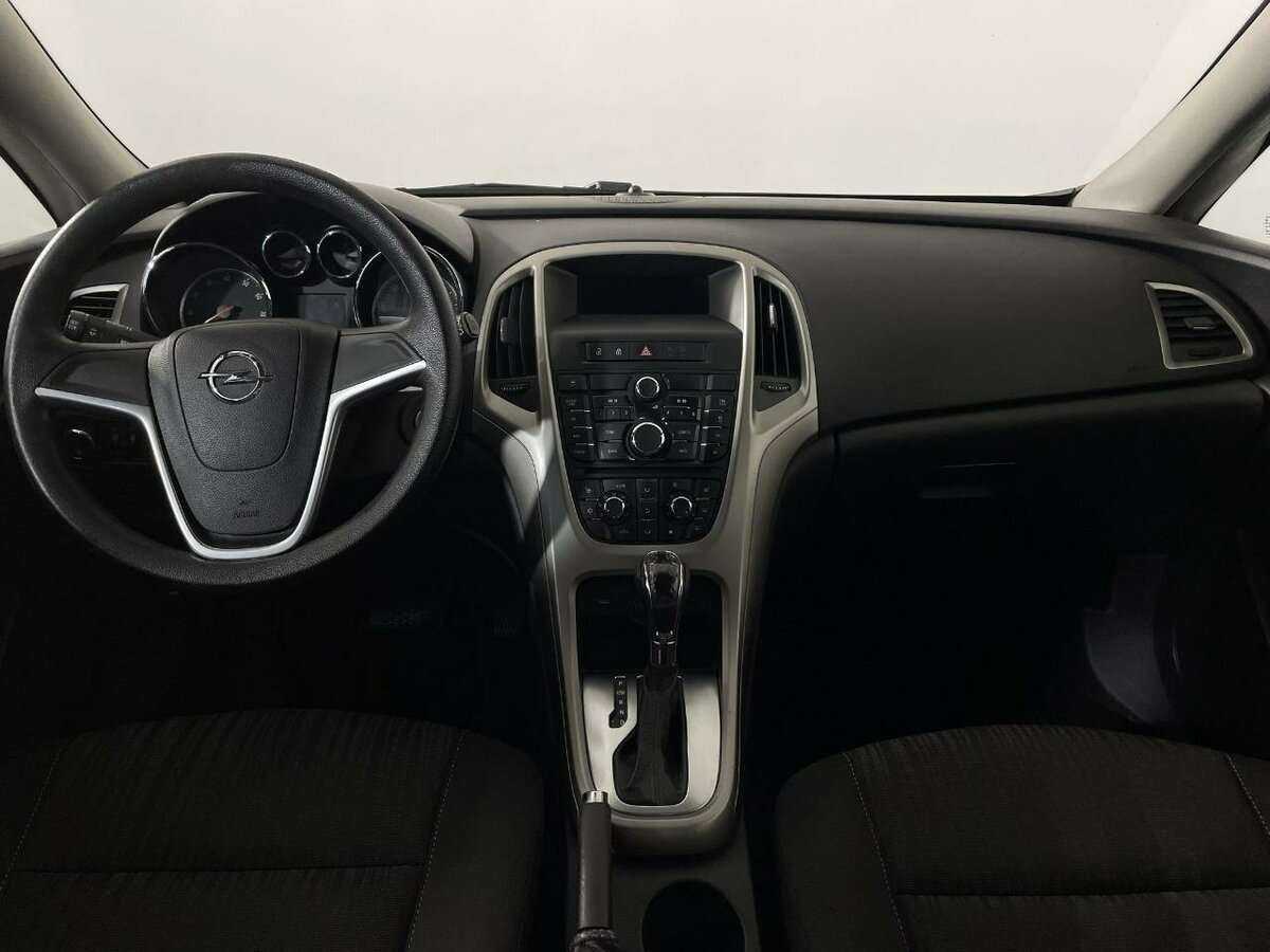 Opel Astra 2011 года с пробегом. Фото: #6