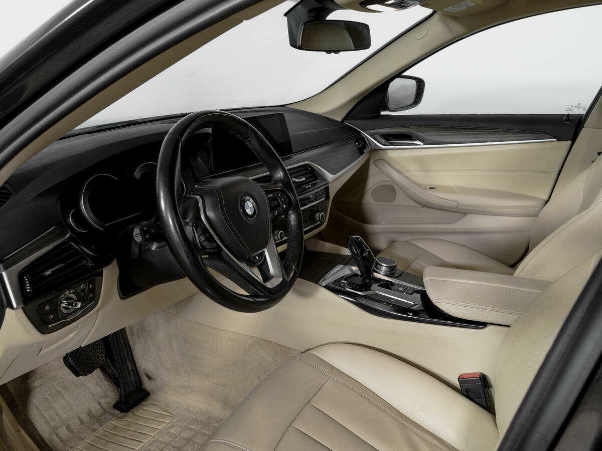 BMW 5 серии 2017 года с пробегом. Фото: #14