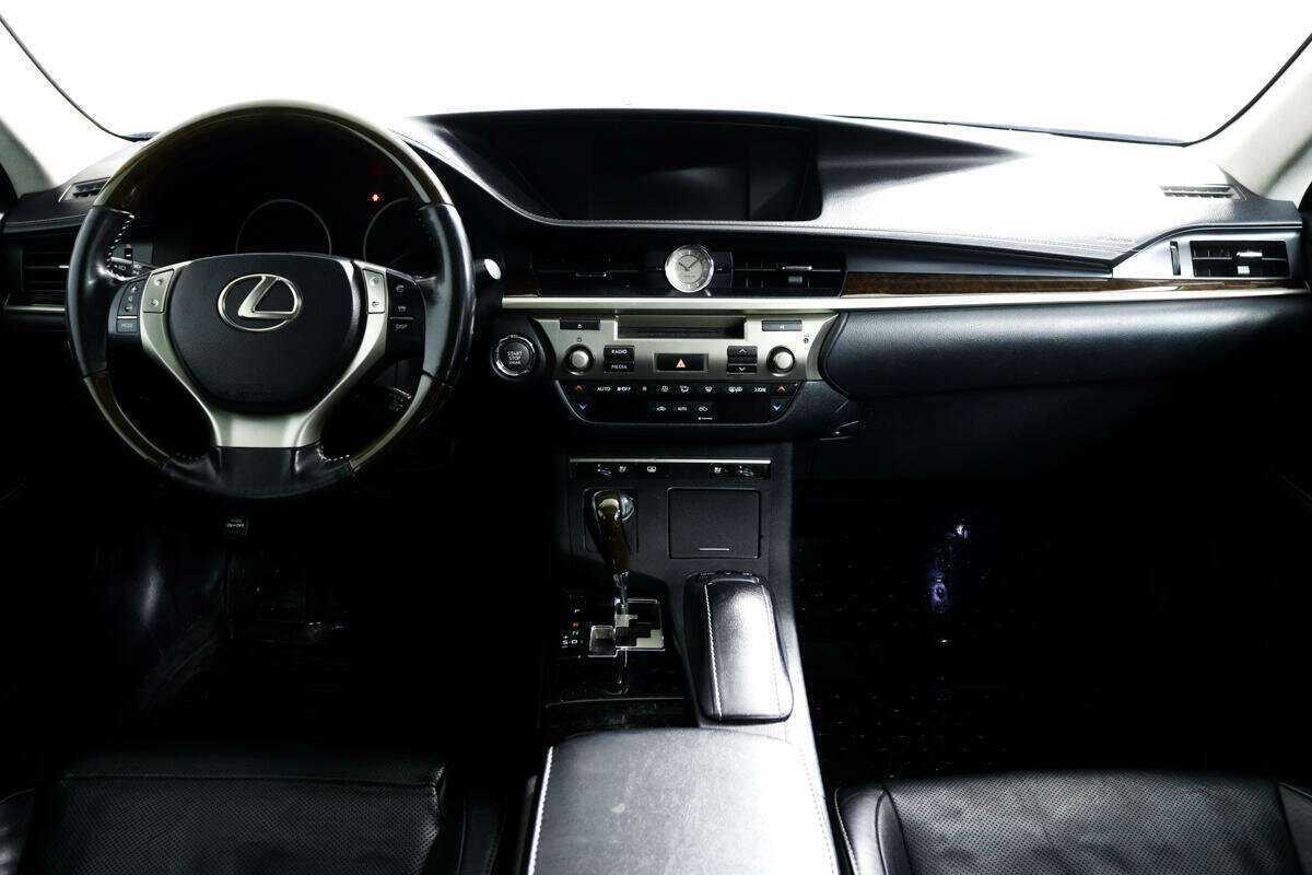 Lexus ES 2013 года с пробегом. Фото: #10