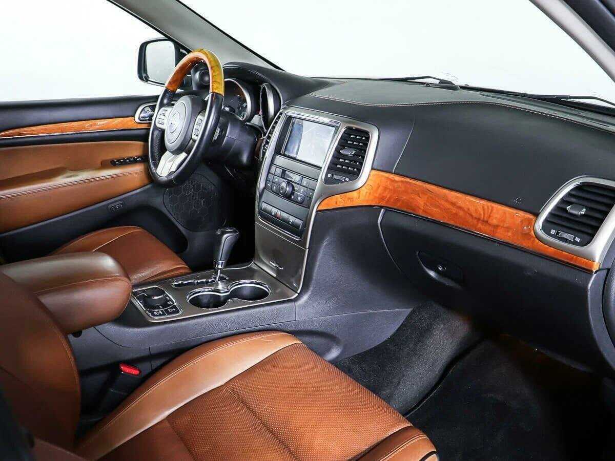 Jeep Grand Cherokee 2012 года с пробегом. Фото: #8