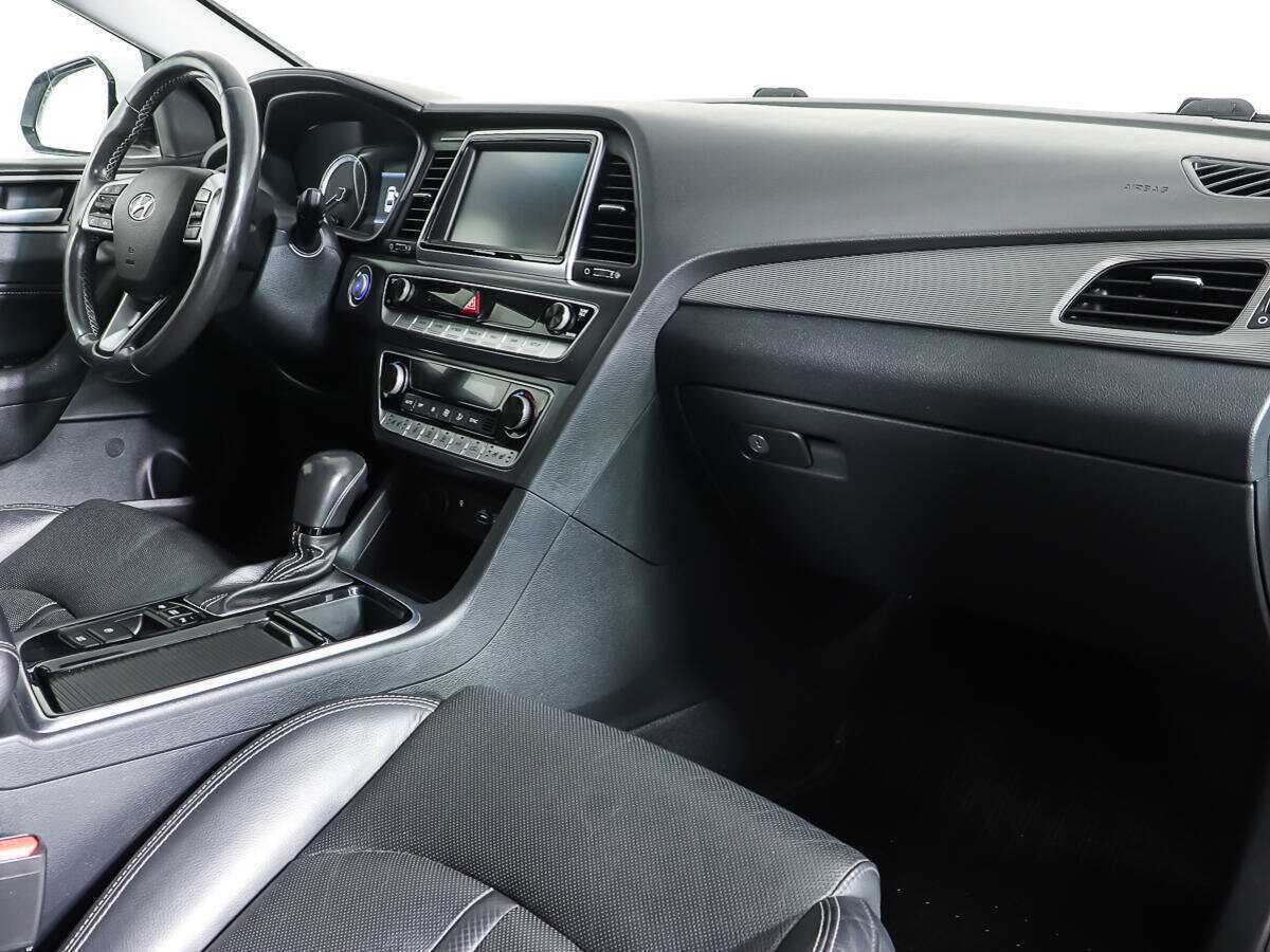 Hyundai Sonata 2018 года с пробегом. Фото: #8