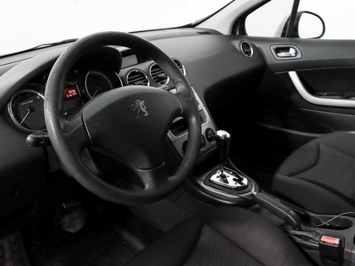 Peugeot 308 2010 года с пробегом. Фото: #7