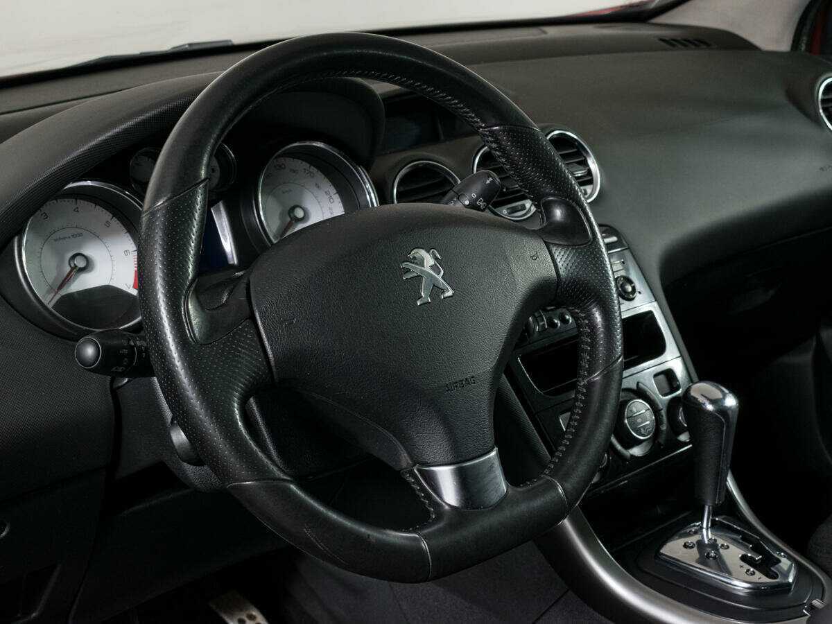 Peugeot 308 2011 года с пробегом. Фото: #15