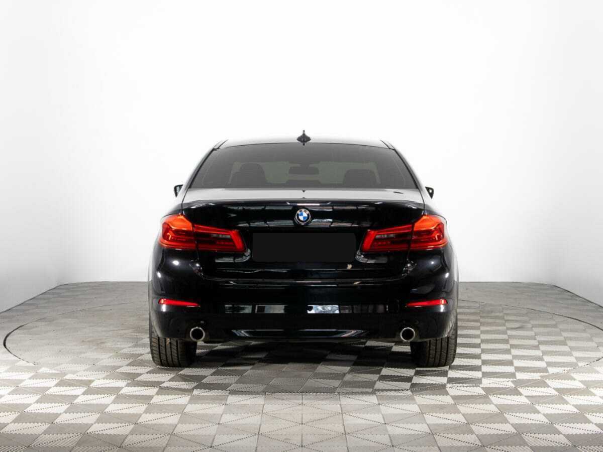 BMW 5 серии 2017 года с пробегом. Фото: #4