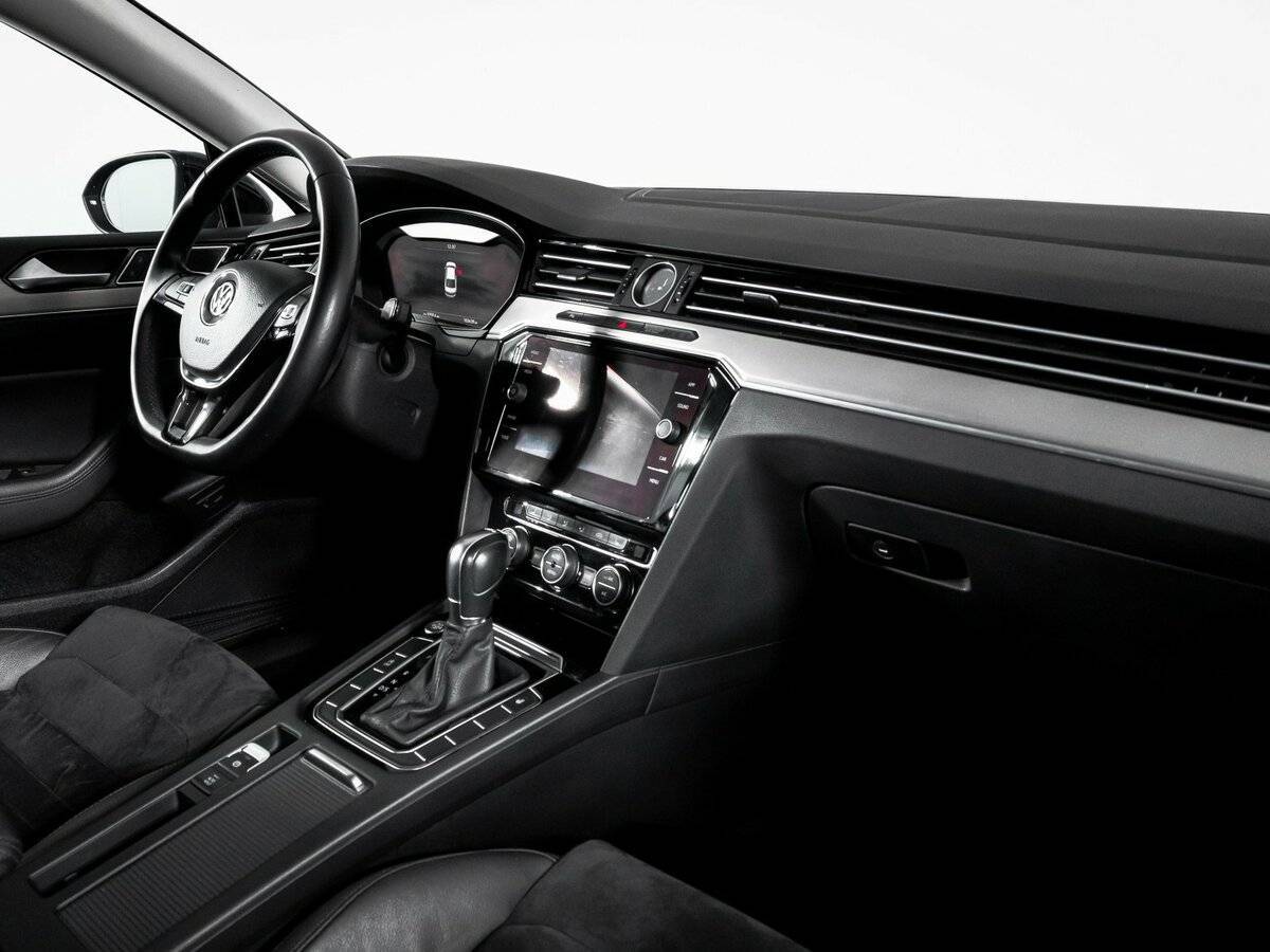 Volkswagen Passat 2019 года с пробегом. Фото: #8