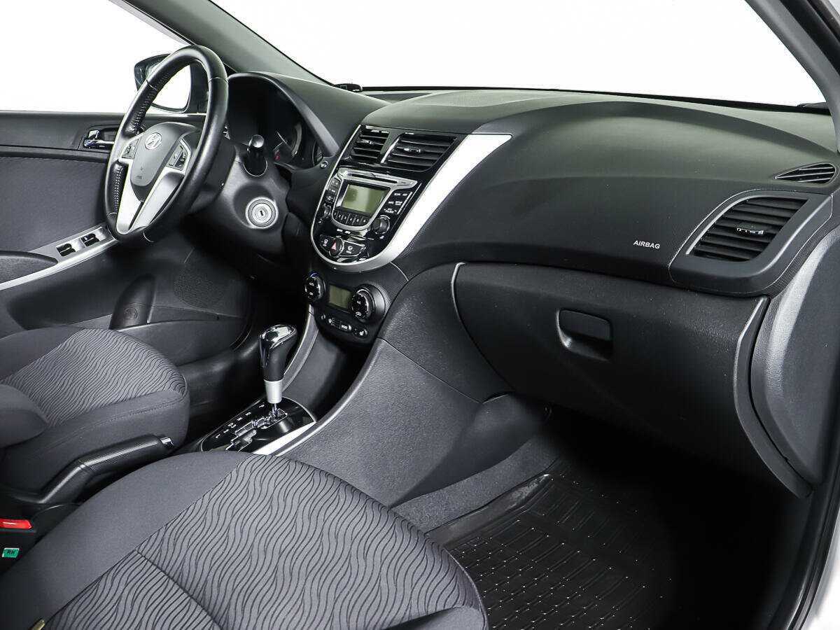 Hyundai Solaris 2011 года с пробегом. Фото: #10