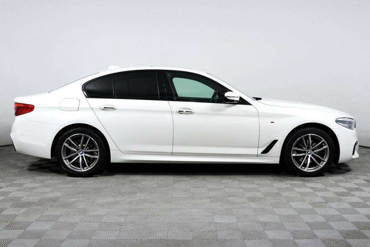 BMW 5 серии 2017 года с пробегом. Фото: #3