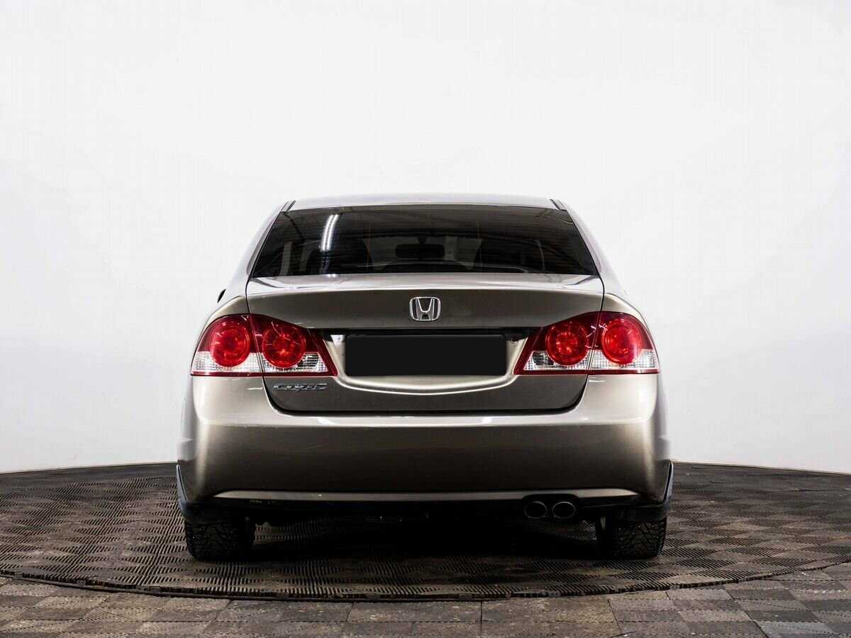 Honda Civic 2008 года с пробегом. Фото: #4