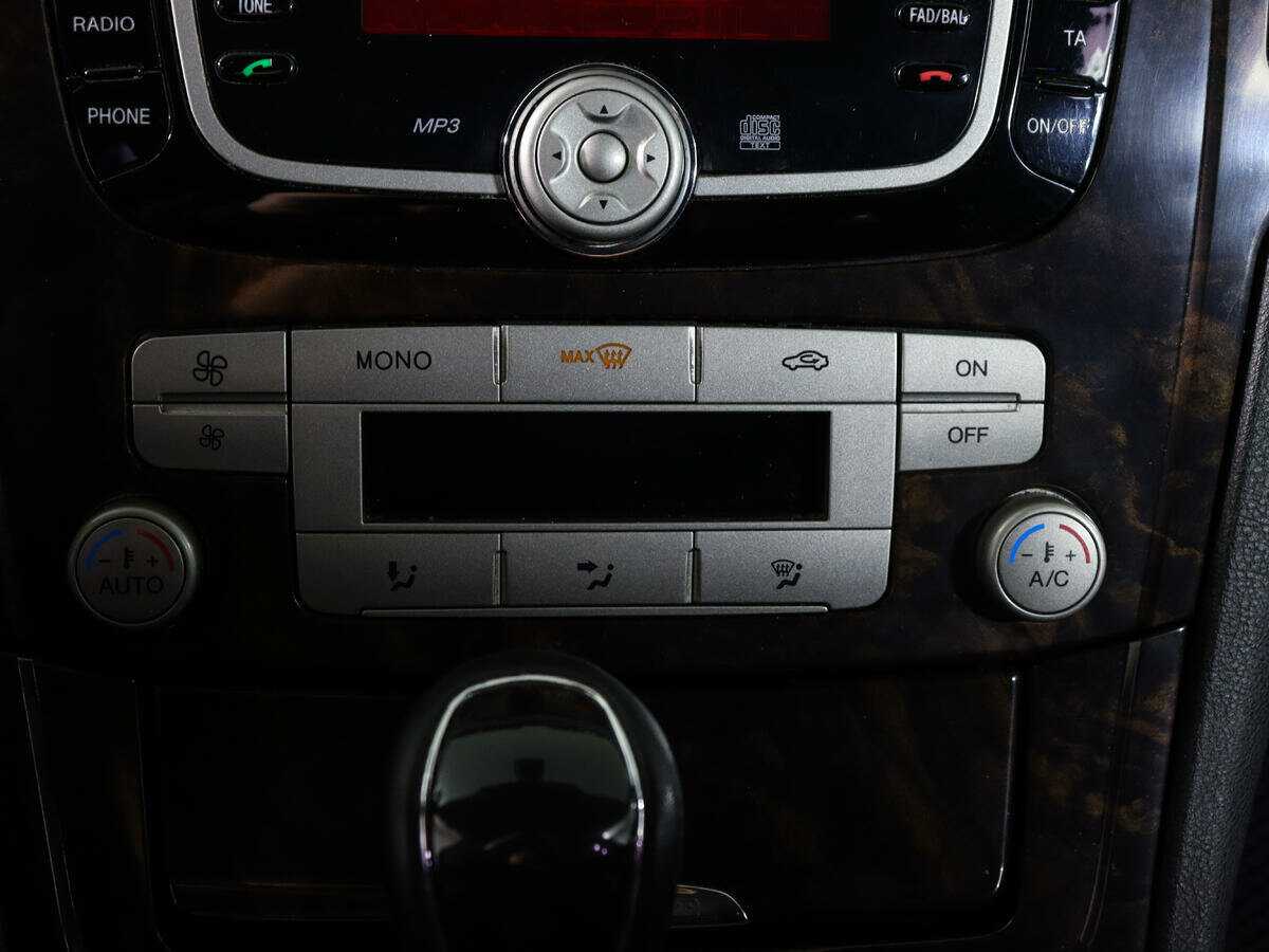 Ford Mondeo 2010 года с пробегом. Фото: #19