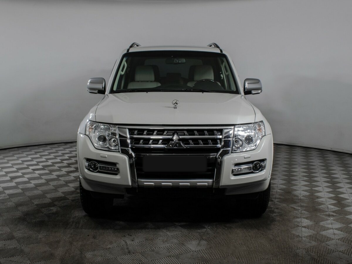 Mitsubishi Pajero 2019 года с пробегом. Фото: #1