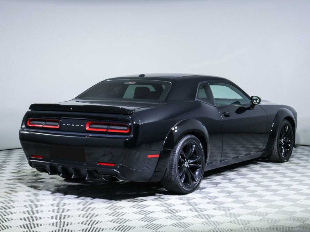Dodge Challenger 2019 года с пробегом. Фото: #4