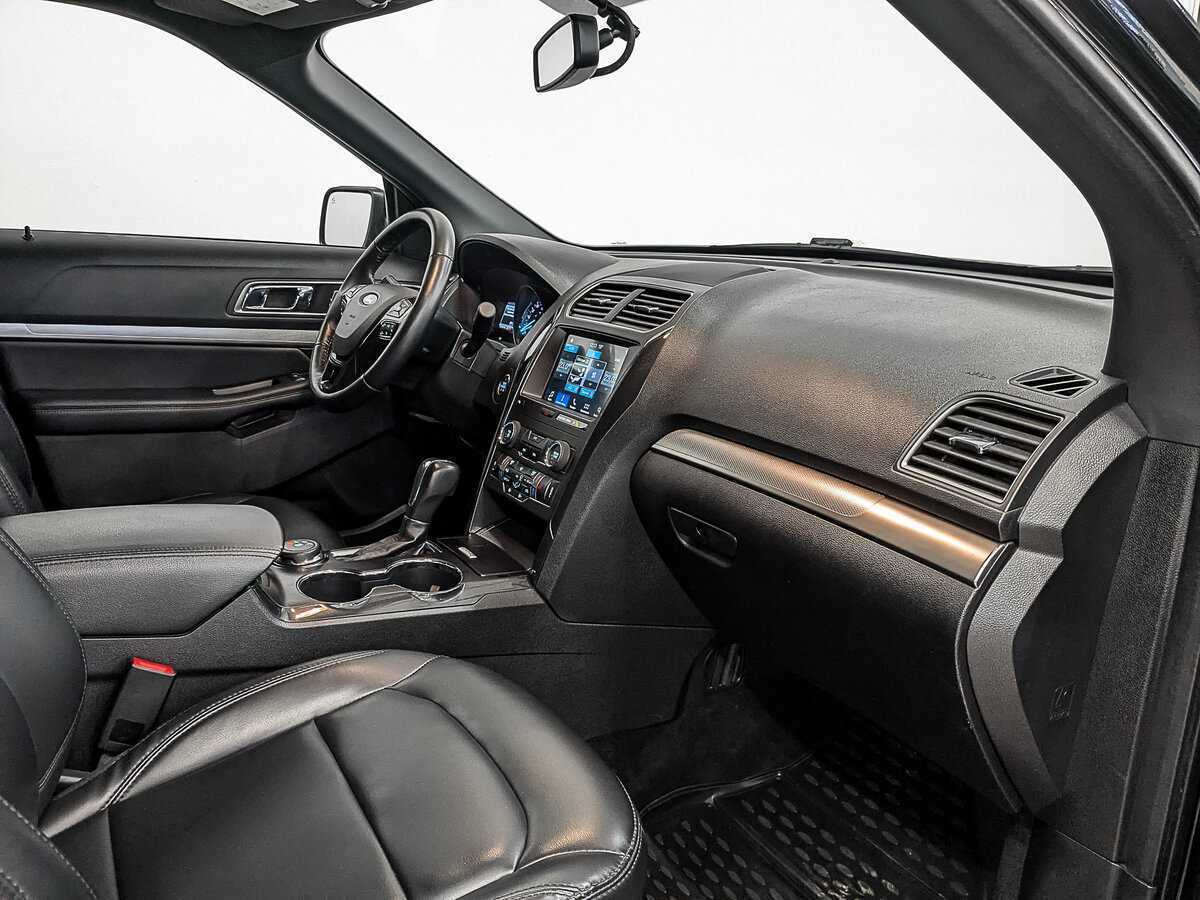 Ford Explorer 2019 года с пробегом. Фото: #12