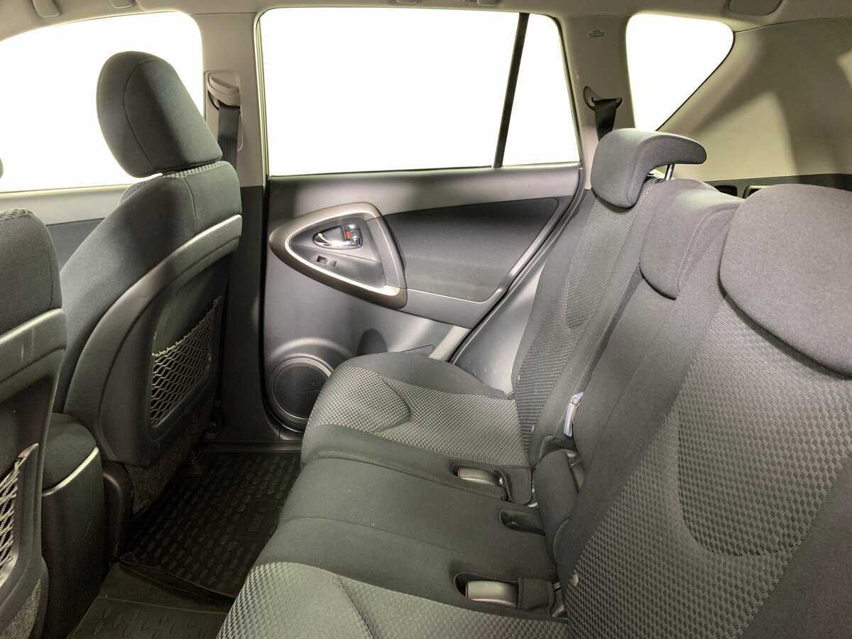 Toyota RAV4 2011 года с пробегом. Фото: #18