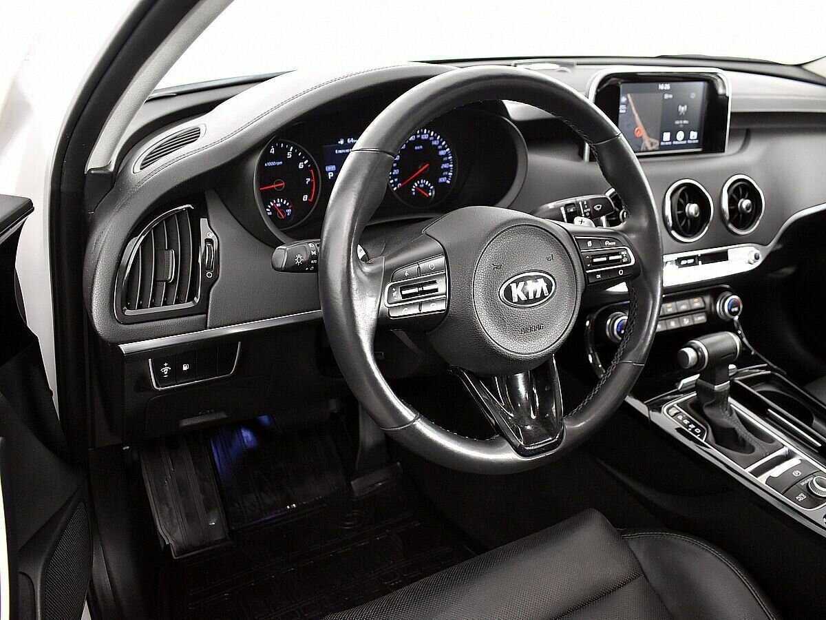 Kia Stinger 2018 года с пробегом. Фото: #5