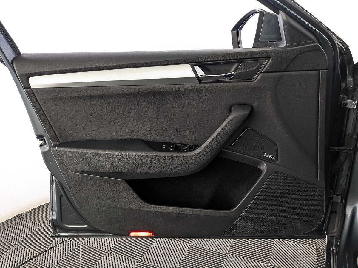 Skoda Superb 2018 года с пробегом. Фото: #16