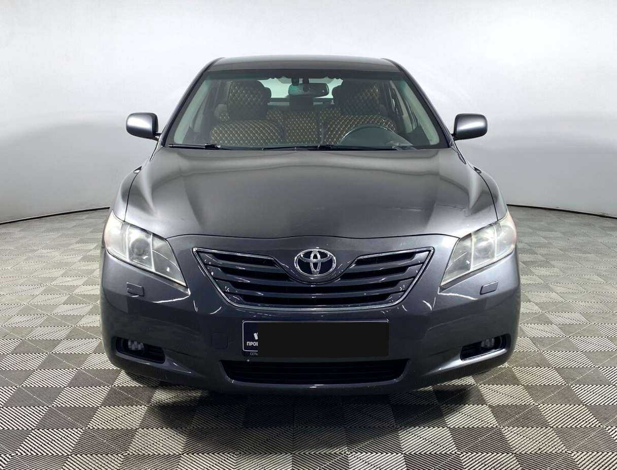 Toyota Camry 2006 года с пробегом. Посмотреть фото