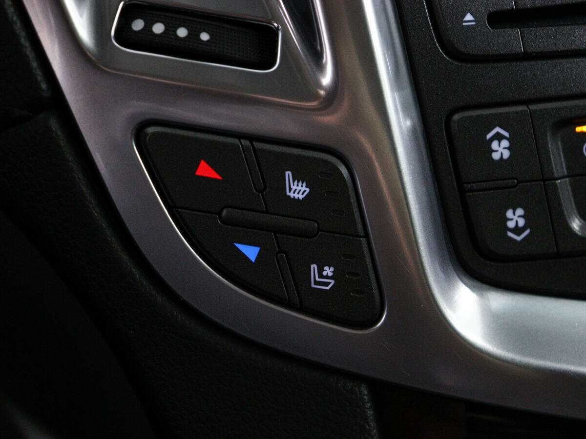 Cadillac SRX 2011 года с пробегом. Фото: #20