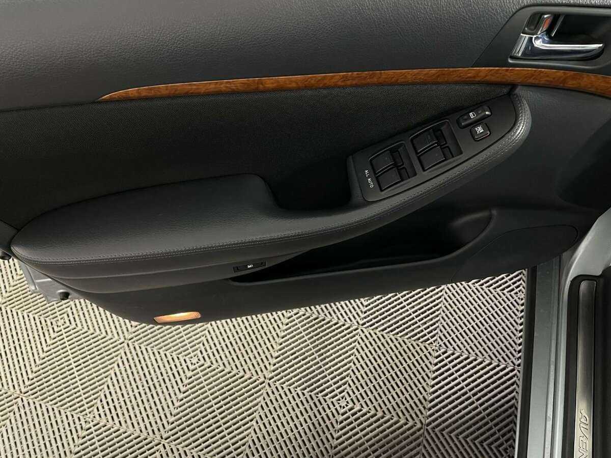 Toyota Avensis 2008 года с пробегом. Фото: #7