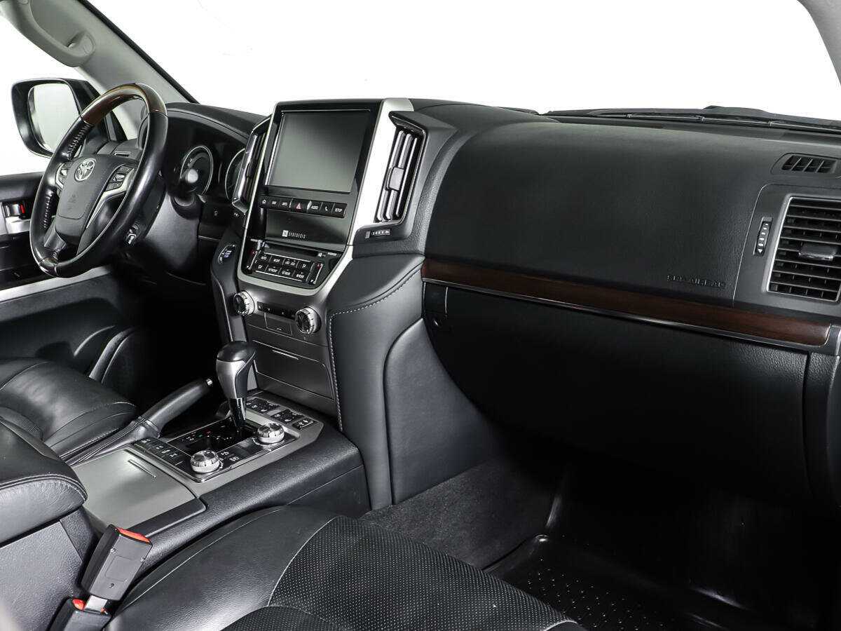 Toyota Land Cruiser 2021 года с пробегом. Фото: #7