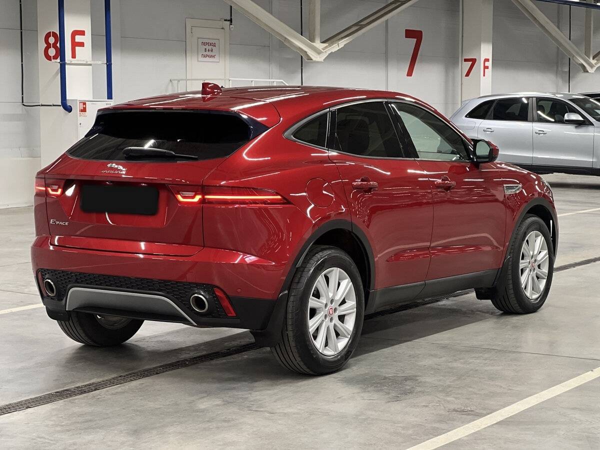 Jaguar E-Pace 2018 года с пробегом. Фото: #4