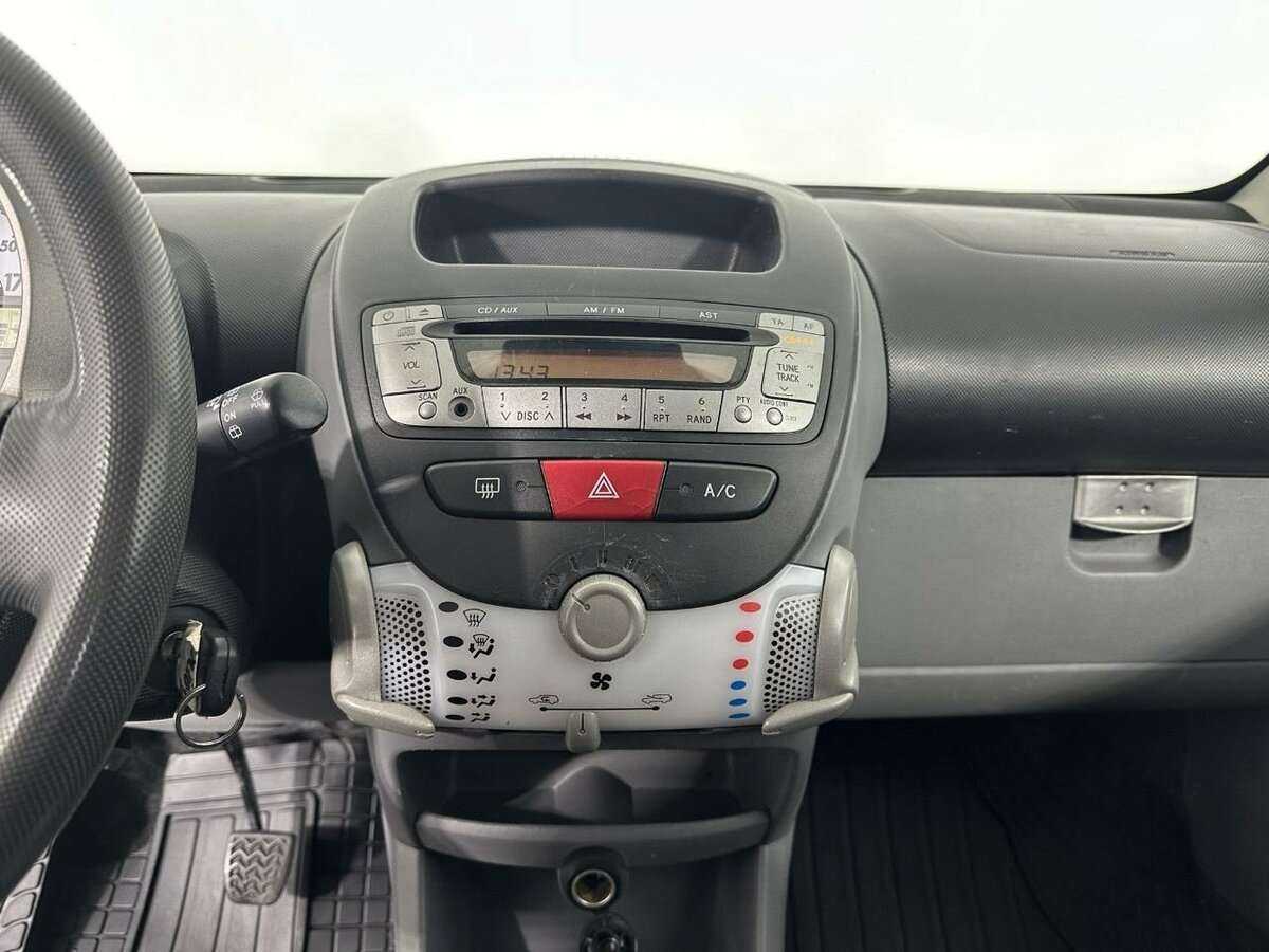 Toyota Aygo 2008 года с пробегом. Фото: #11