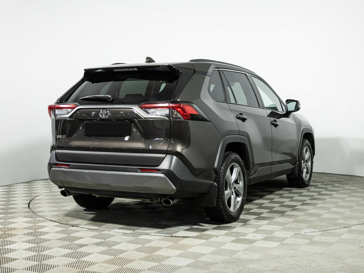 Toyota RAV4 2021 года с пробегом. Фото: #3