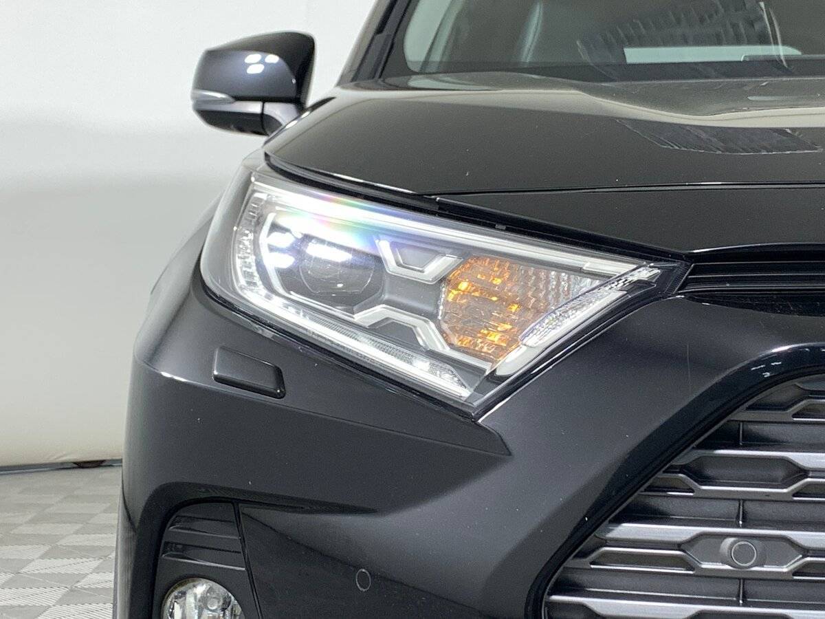 Toyota RAV4 2020 года с пробегом. Фото: #9