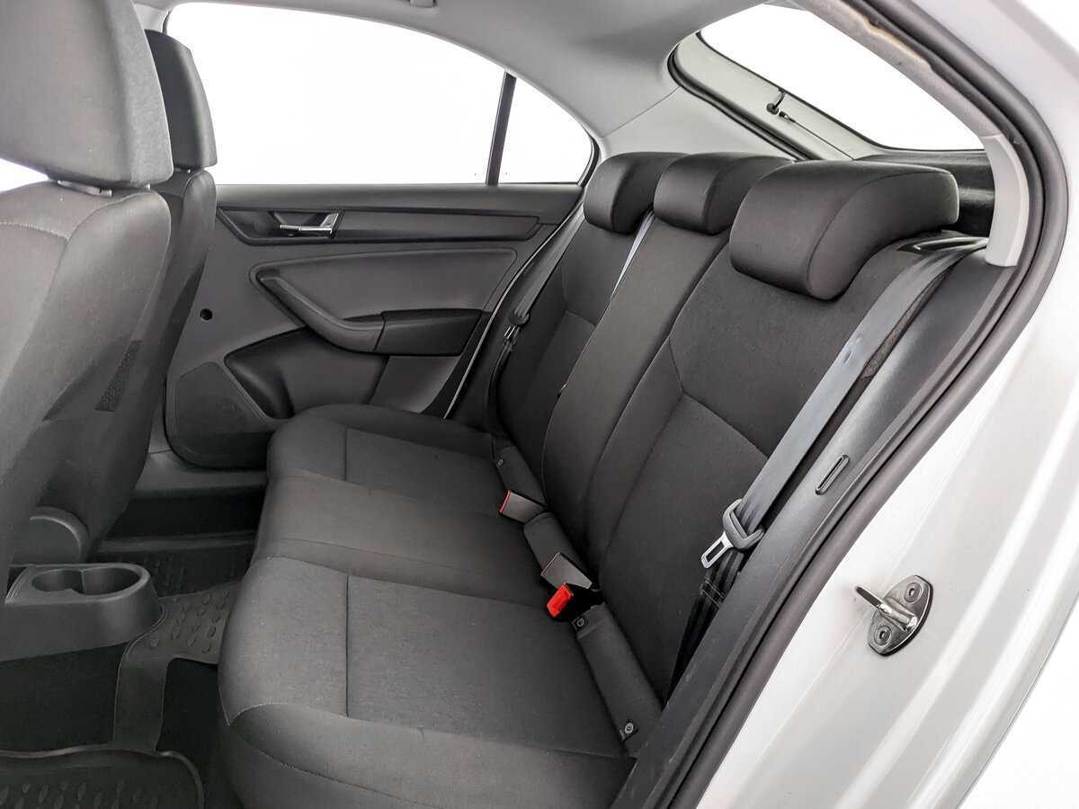Skoda Rapid 2019 года с пробегом. Фото: #9
