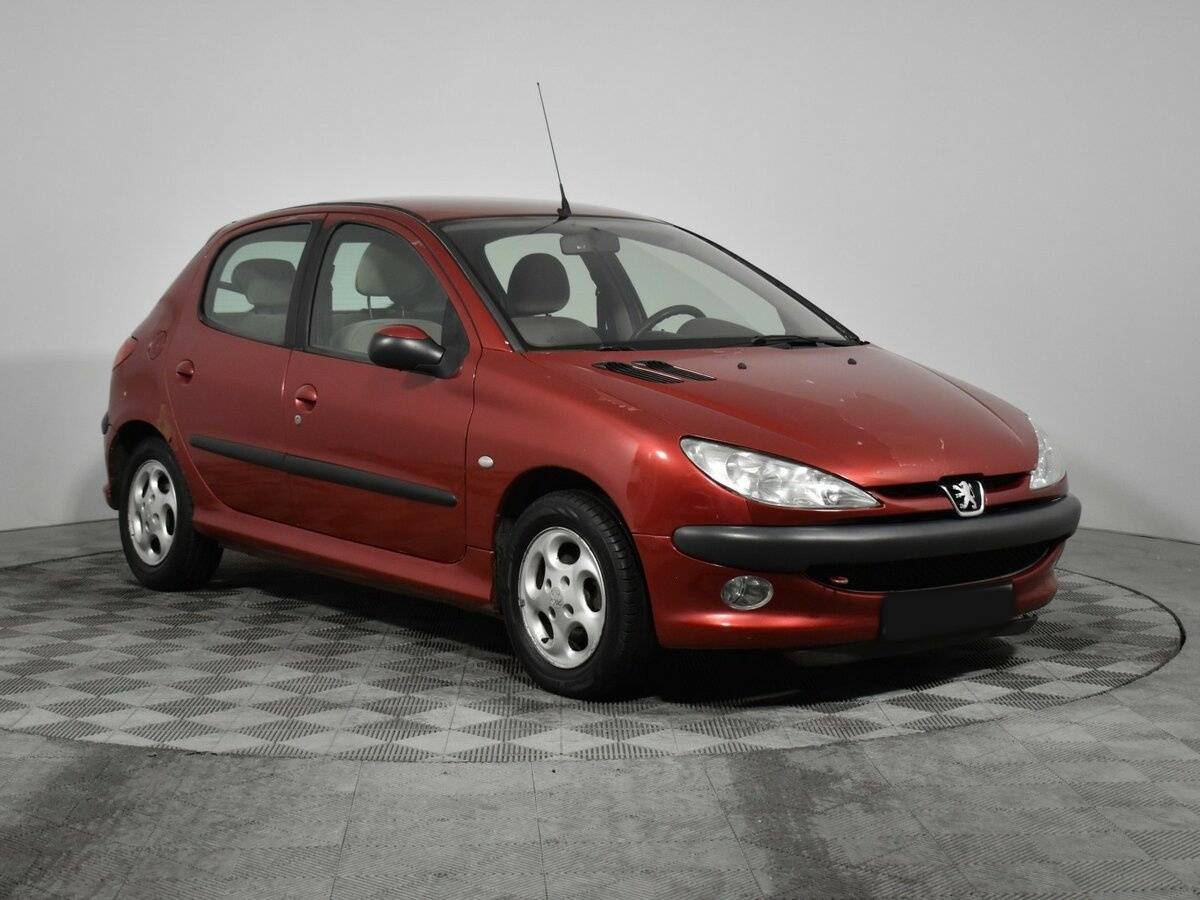 Peugeot 206 2003 года с пробегом. Фото: #2