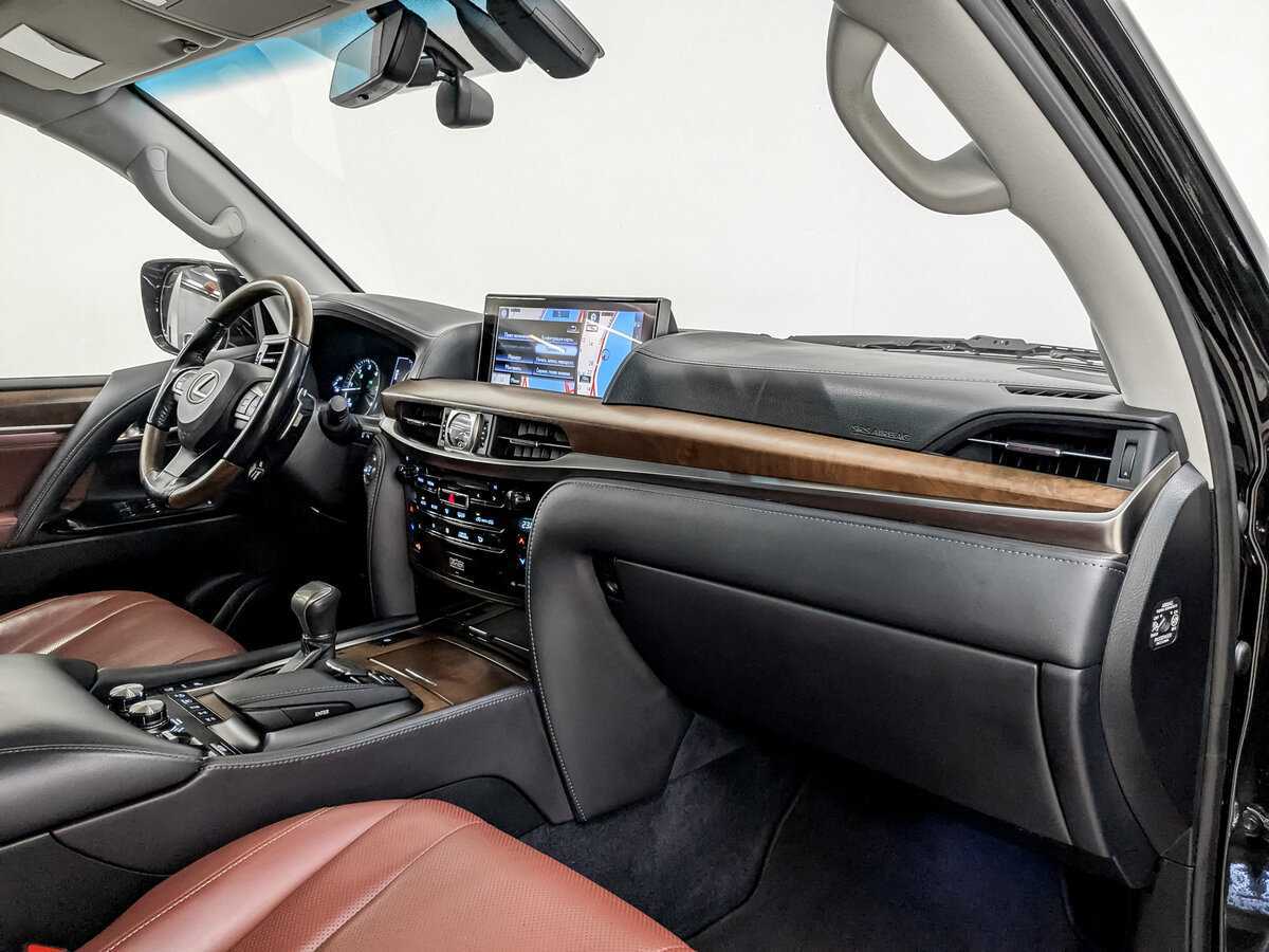Lexus LX 2017 года с пробегом. Фото: #10