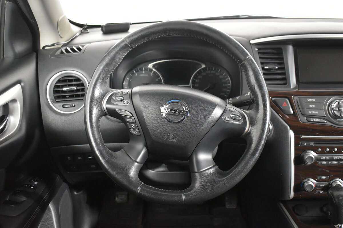 Nissan Pathfinder 2015 года с пробегом. Фото: #23