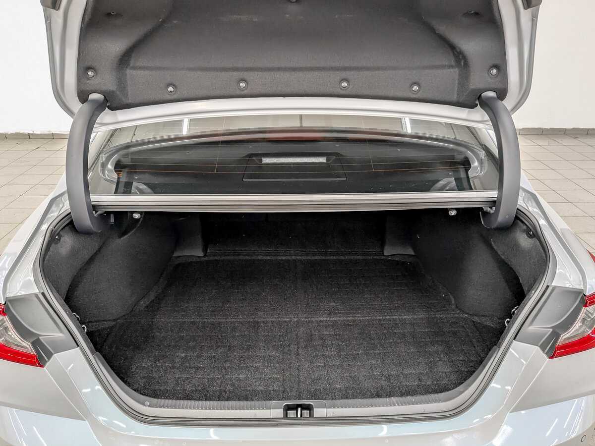 Toyota Camry 2024 года с пробегом. Фото: #9