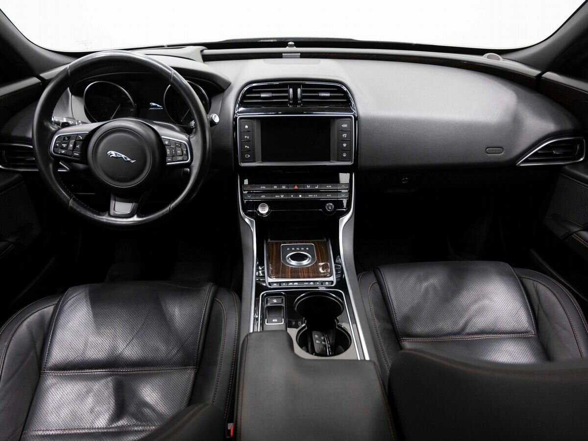 Jaguar XE 2016 года с пробегом. Фото: #13