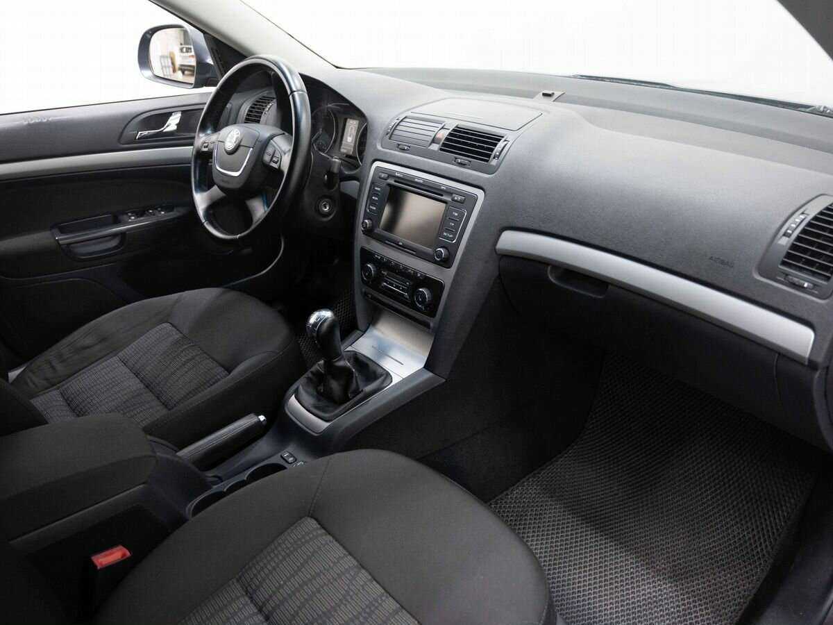 Skoda Octavia 2010 года с пробегом. Фото: #10