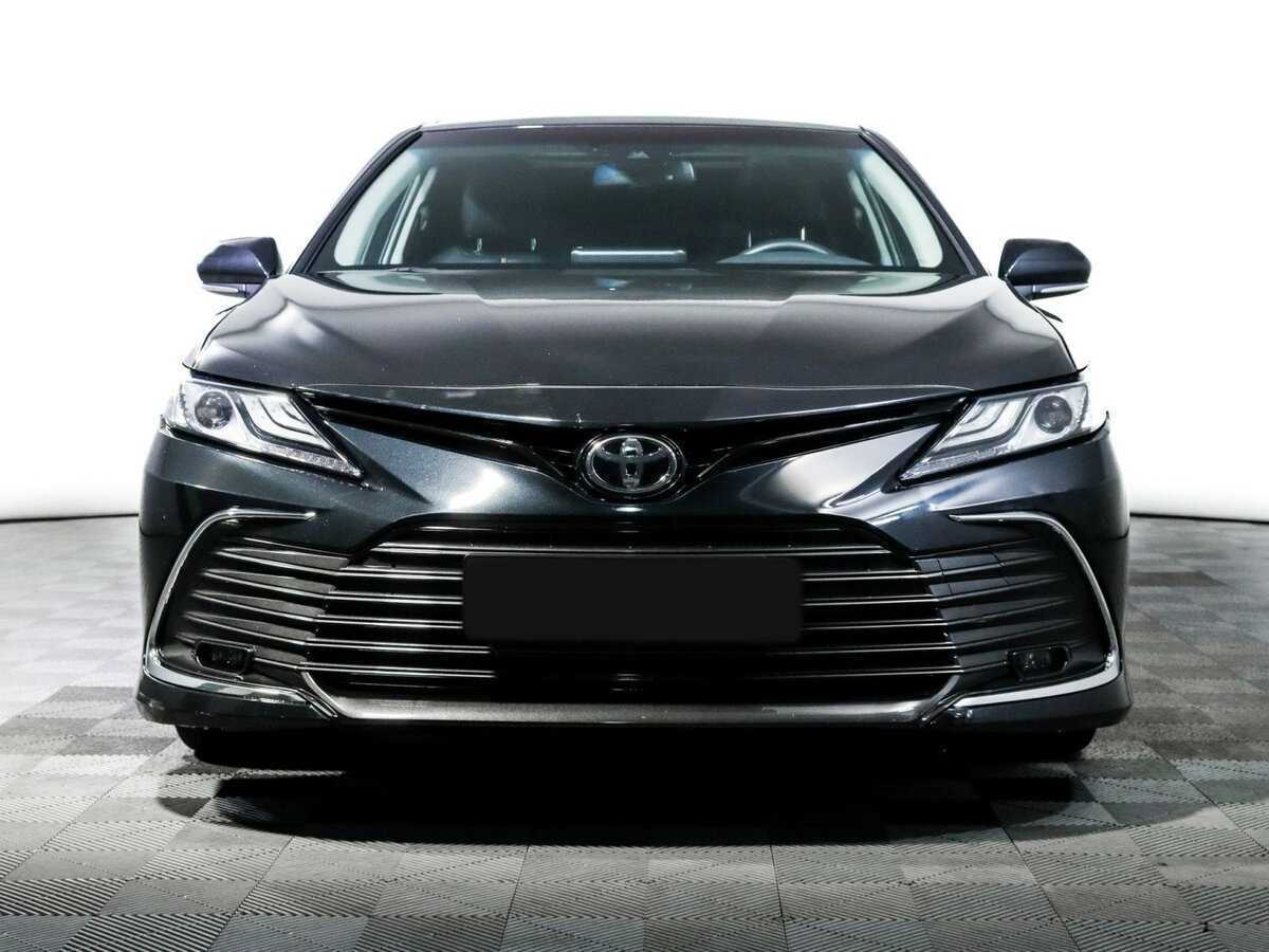 Toyota Camry 2023 года с пробегом. Фото: #1