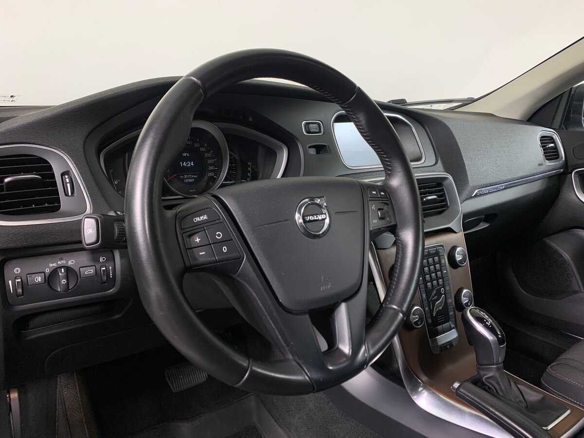 Volvo V40 Cross Country 2017 года с пробегом. Фото: #11