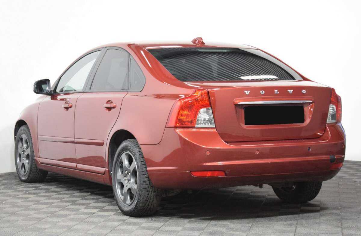 Volvo S40 2010 года с пробегом. Фото: #3