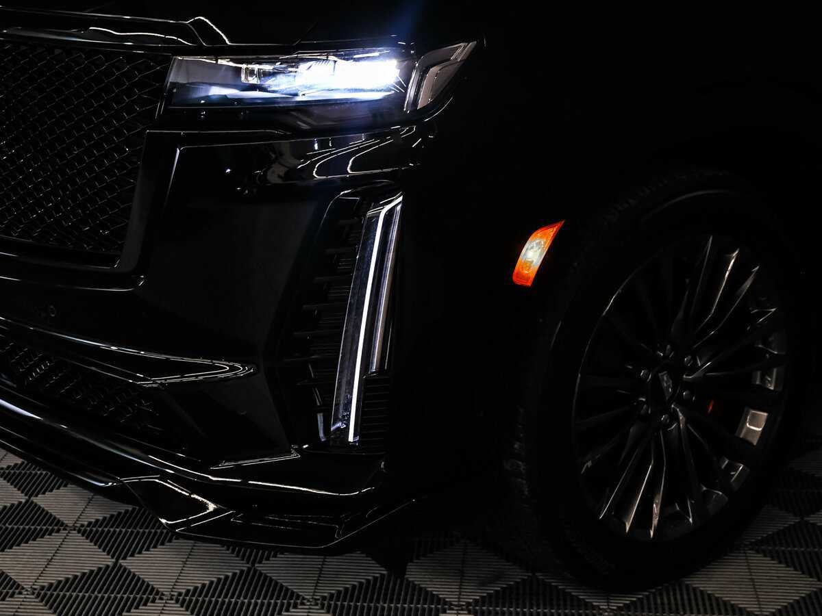 Cadillac Escalade-V 2022 года с пробегом. Фото: #23