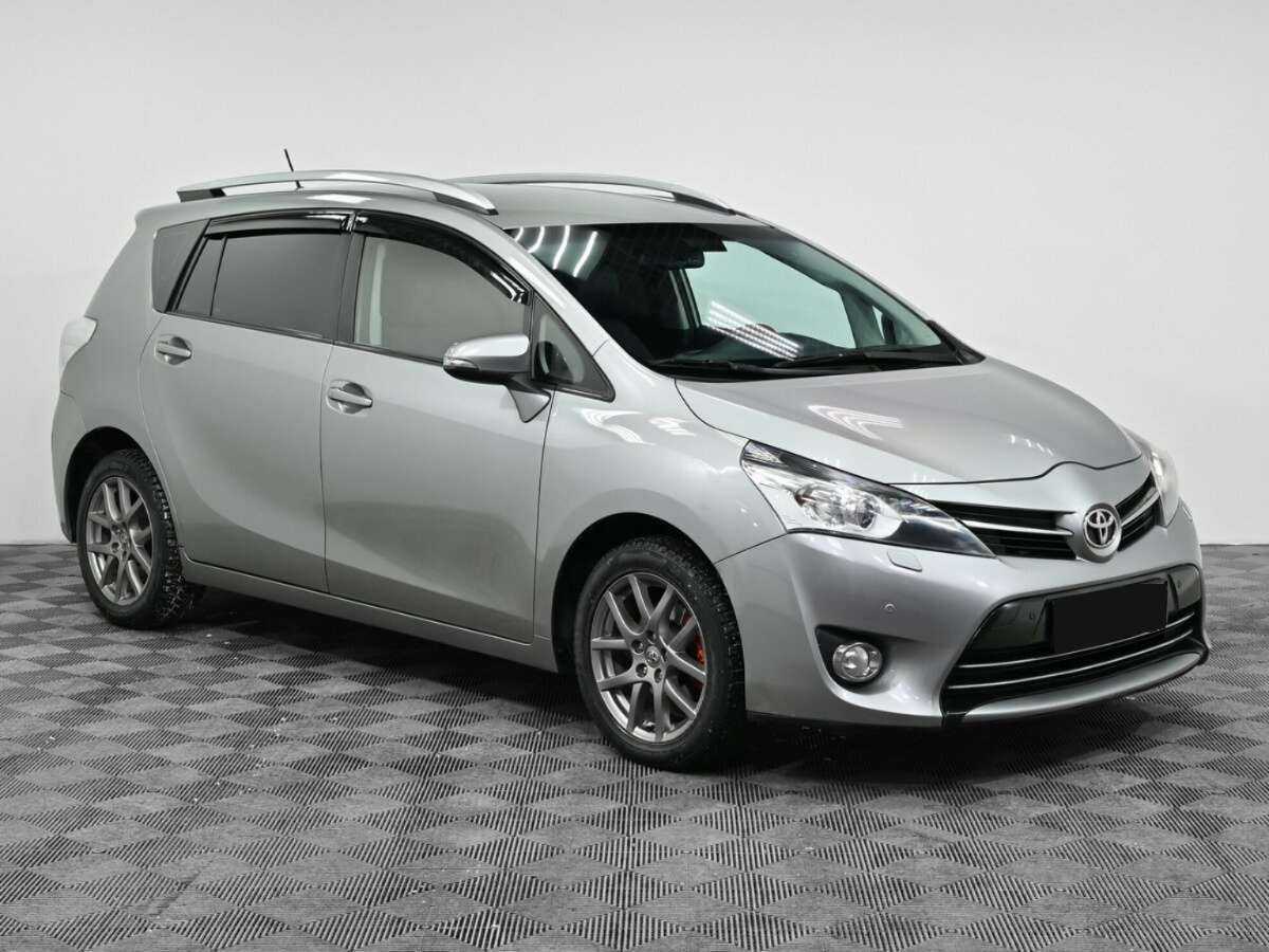 Toyota Verso 2013 года с пробегом. Фото: #2