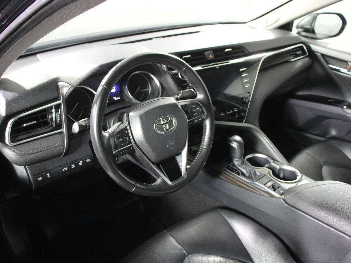 Toyota Camry 2018 года с пробегом. Фото: #10